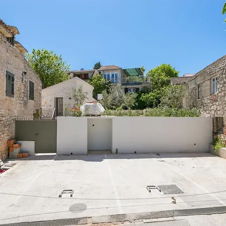 With Parking Spaces Supetar, Brac - 22123 Apartman Supetar