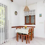 Apartamento With Parking Space Supetar, Brac - 22123 *
