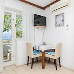With Parking Space Supetar, Brac - 22123 Apartamento Supetar