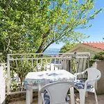 Apartamento With Parking Space Supetar, Brac - 22123 Supetar