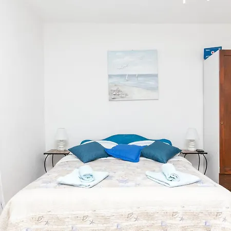 Апартаменты With Parking Space Supetar, Brac - 22123