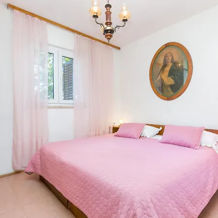 Апартаменты With Parking Space Supetar, Brac - 22123