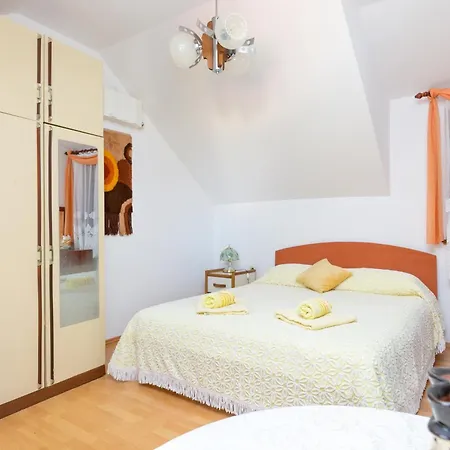 With Parking Space Supetar, Brac - 22123 Апартаменты Супетар