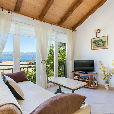 With Parking Spaces Supetar, Brac - 22123 Appartement
